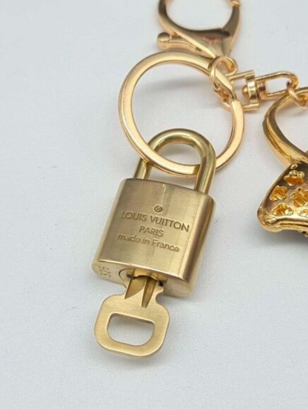 Louis Vuitton Gold Padlock 🔒 Key Set Authentic LV w/ Unbranded Bag Keychain - Picture 7 of 9